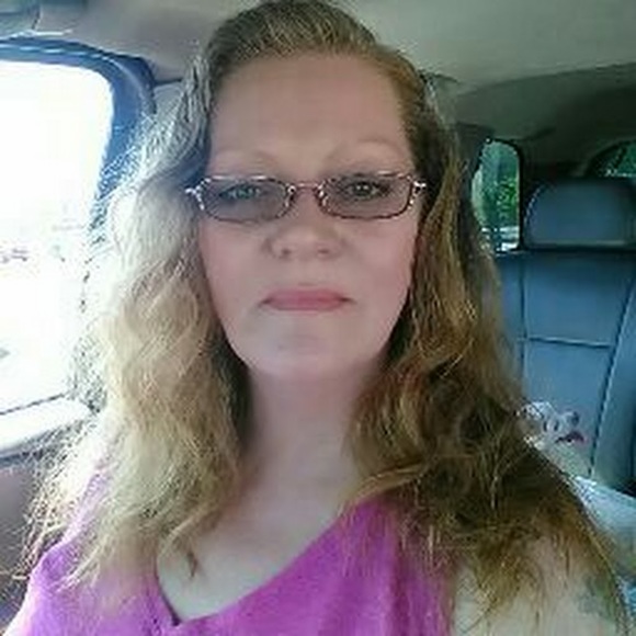 Meet your Posher, Carol - Picture 1 of 1